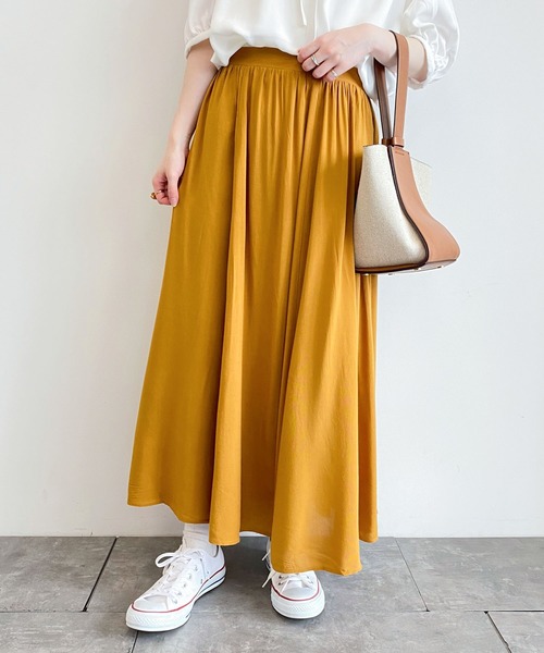 earth music&ecology（アースミュージックアンドエコロジー）の「レーヨンギャザーフレアスカート ＊（スカート・レディース・ブラック/ダークグリーン/ネイビー/マスタード/ブラック系その他/ライトベージュ/ベージュ系その他3/ピンク系その他2・FREE）」の7枚目の写真