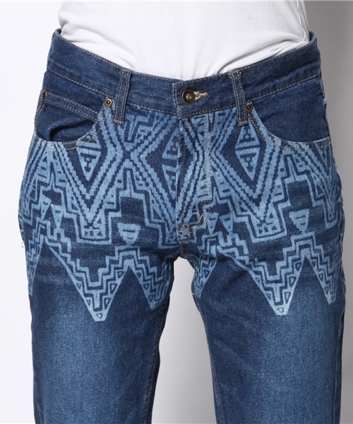 チャイハネ（チャイハネ）の「【チャイハネ】ジオメプリント デニムパンツ（デニムパンツ・レディース・ブルー・28inch/29inch/27inch）」の4枚目の写真