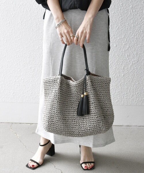 SHIPS any(シップス エニィ)の「【WEB限定】SHIPS any: コマアミ トート(トートバッグ・レディース・ブラック/ネイビー/ピンク/キャメル/グリーン/ブラウン/ライトグレー/ブルー/ライトブラウン/ラベンダー・ONE SIZE)」の12枚目の写真