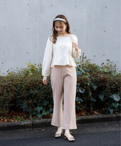 flower（フラワー）の「デイリーフレアパンツ（その他パンツ・レディース・ベージュ/グレー・FREE）」の11枚目の写真