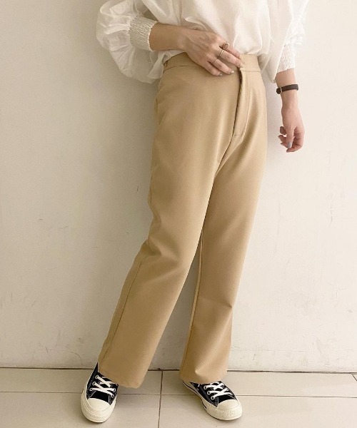 flower（フラワー）の「デイリーフレアパンツ（その他パンツ・レディース・ベージュ/グレー・FREE）」の17枚目の写真