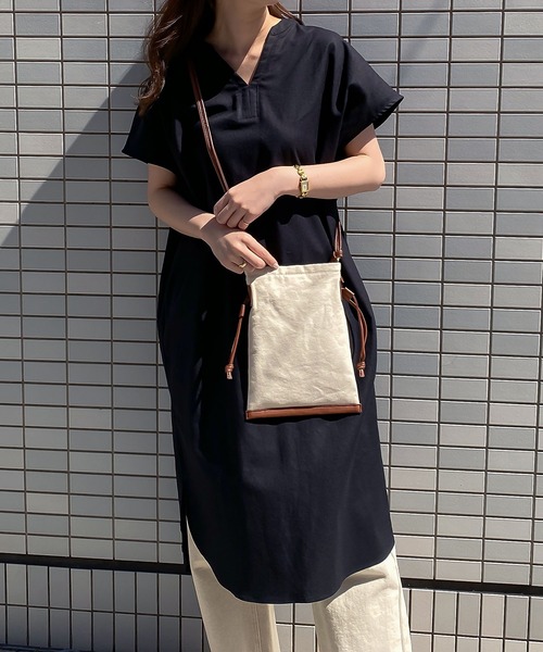 KOBE LETTUCE(コウベレタス)の「キャンバス巾着バッグ(ショルダーバッグ・レディース・ブラウン系その他/ベージュ系その他/ブラック系その他・FREE)」の13枚目の写真