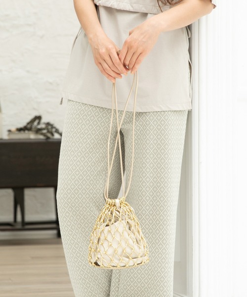 niko and...（ニコアンド）の「オリジナルメッシュ巾着ショルダーバッグ（ショルダーバッグ・レディース・ブラック/グレー/オフホワイト/オレンジ/キャメル・0）」の4枚目の写真