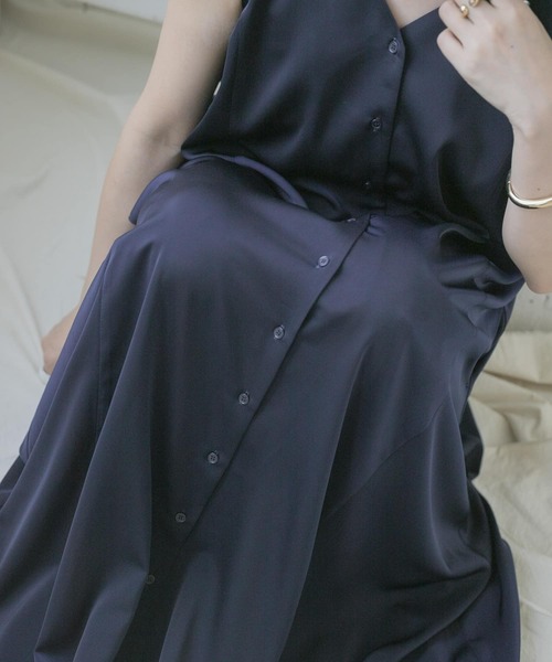 ITEMS URBANRESEARCH（アイテムズ アーバンリサーチ）の「Vネックマキシワンピース（ワンピース・レディース・グレー/グレー系その他/ネイビー・FREE）」の20枚目の写真