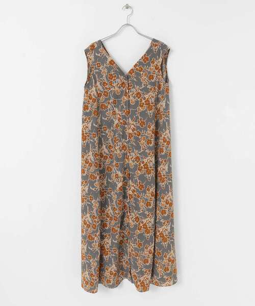 ITEMS URBANRESEARCH（アイテムズ アーバンリサーチ）の「Vネックマキシワンピース（ワンピース・レディース・グレー/グレー系その他/ネイビー・FREE）」の9枚目の写真