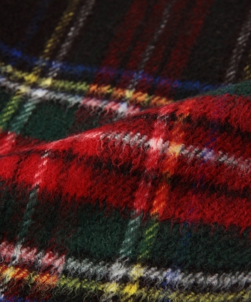 こども ビームス（コドモビームス）の「Smoothy / 2nd リングマフラー（マフラー・キッズ・ブラック/レッド・ONE SIZE）」の9枚目の写真