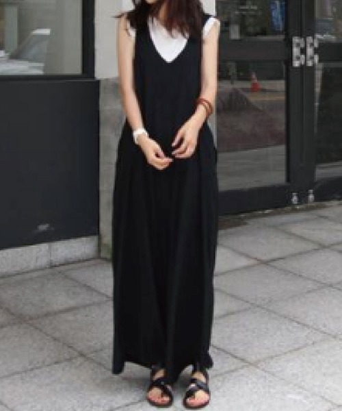 meJane（ミージェーン）の「フレンチスリーブTシャツ+ワイドパンツサロペットセットアップ【ZOZOTOWN限定】（サロペット/オーバーオール・レディース・ブラック・FREE）」の2枚目の写真