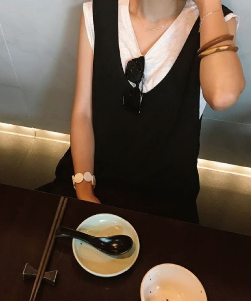 meJane（ミージェーン）の「フレンチスリーブTシャツ+ワイドパンツサロペットセットアップ【ZOZOTOWN限定】（サロペット/オーバーオール・レディース・ブラック・FREE）」の5枚目の写真