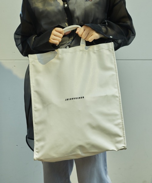 Bonjour Girl(ボンジュールガール)の「2WAY フェイクレザートート(トートバッグ・レディース・ホワイト/ブラック/シルバー・FREE)」の8枚目の写真