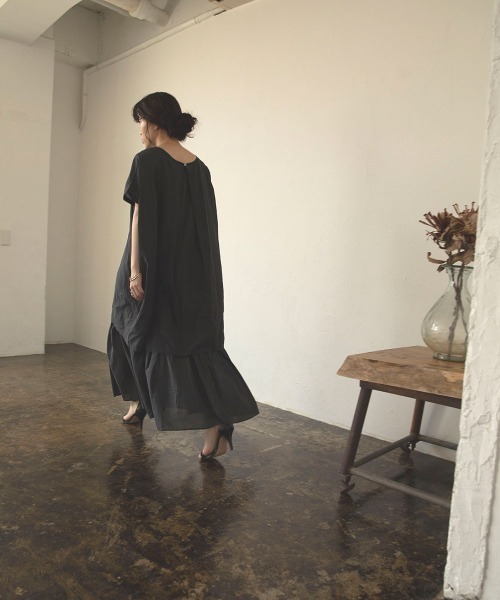 marjour(マージュール)の「LAYERED ONEPIECE(ワンピース・レディース・ブラック/オレンジ系・M)」の5枚目の写真