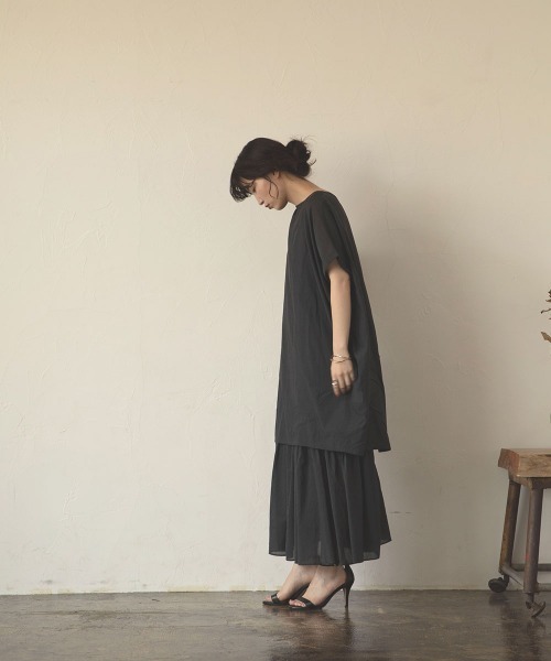 marjour(マージュール)の「LAYERED ONEPIECE(ワンピース・レディース・ブラック/オレンジ系・M)」の11枚目の写真