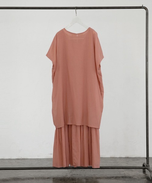 marjour(マージュール)の「LAYERED ONEPIECE(ワンピース・レディース・ブラック/オレンジ系・M)」の16枚目の写真