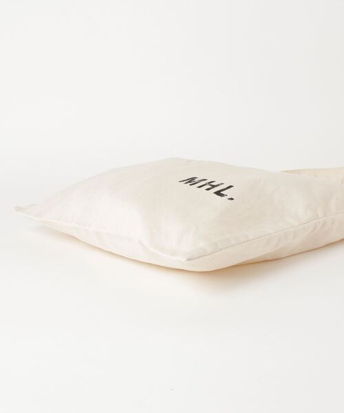 MHL.(エムエイチエル)の「LIGHT COTTON DRILL(トートバッグ・レディース・ナチュラル/ブラック・FREE)」の3枚目の写真