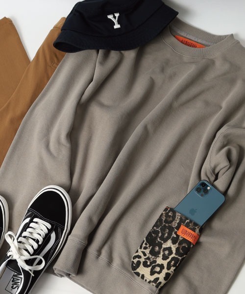 UNIVERSAL OVERALL（ユニバーサルオーバーオール）の「[UNIVERSAL OVERALL/ユニバーサルオーバーオール] 別注 カバーオールスウェット（スウェット・レディース・ブラック/ブルー/グレイッシュベージュ・S/M/L/XL）」の3枚目の写真