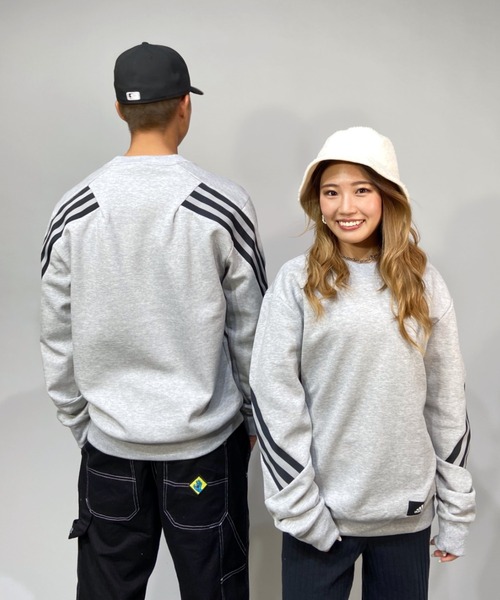 adidas(アディダス)の「adidas/アディダス ビッグシルエット スリーストライプストレーナー CO763(スウェット・メンズ・ブラック/グレー/オレンジ・O/XO/S/M/L)」の10枚目の写真