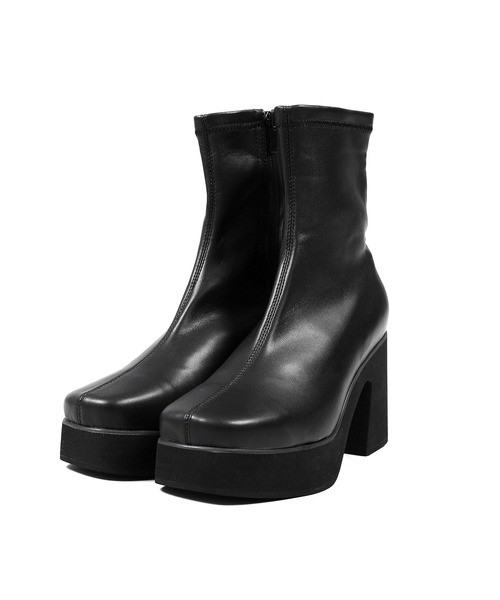 Figments（フィグメンツ）の「ヒールスクエアトゥブーツ（ブーツ・レディース・ブラック/オフホワイト・SMALL/MEDIUM）」の6枚目の写真