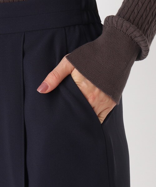 OPAQUE.CLIP（オペークドットクリップ）の「◆マルチファンクションジョーゼット イージーテーパードパンツ【WEB限定サイズ】（その他パンツ・レディース・ネイビー/チャコールグレー/ライトグレー/ダークオレンジ・40/38/42/36/34）」の6枚目の写真