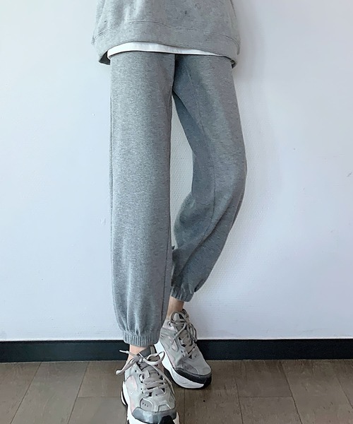 me+em select(ミームセレクト)の「【 5color 】ワッフルジョガーパンツ【数量限定販売】(スウェットパンツ・レディース・チャコールグレー/ブラック/グレー/ブルー/アイボリー・MEDIUM/LARGE)」の5枚目の写真