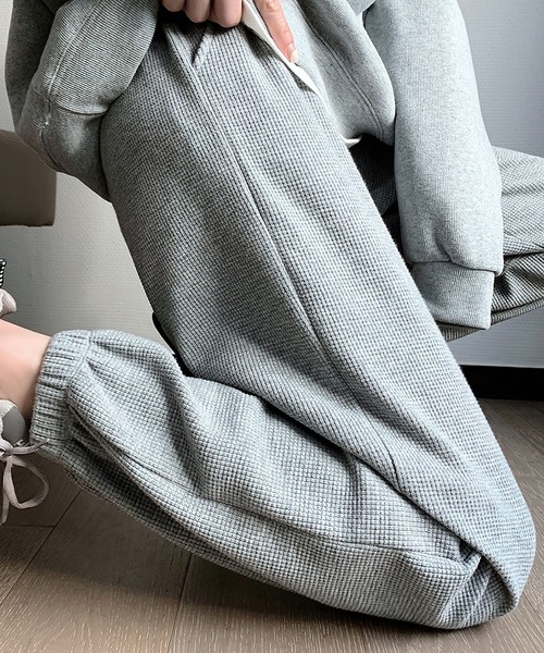 me+em select(ミームセレクト)の「【 5color 】ワッフルジョガーパンツ【数量限定販売】(スウェットパンツ・レディース・チャコールグレー/ブラック/グレー/ブルー/アイボリー・MEDIUM/LARGE)」の19枚目の写真