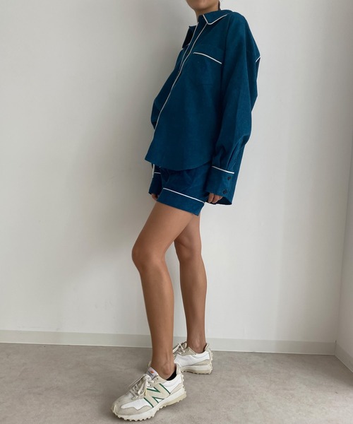 Avvenente（アベネンテ）の「【Avvenente】コーデュロイパイピングシャツ（シャツ/ブラウス・レディース・ブルー/ライトブラウン・FREE）」の13枚目の写真