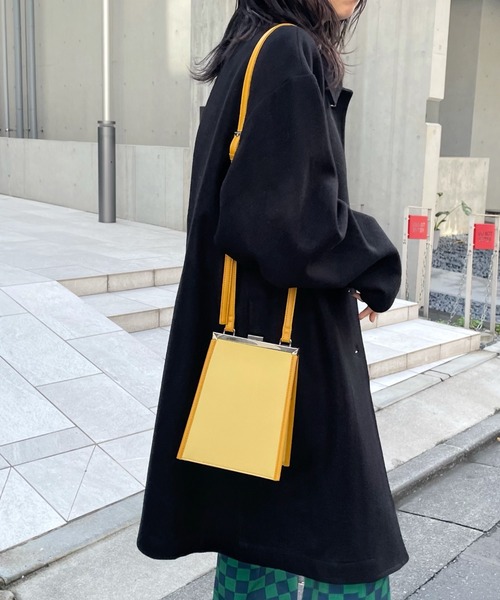 WHO'S WHO gallery（フーズフーギャラリー）の「クラスプショルダー（ショルダーバッグ・レディース・ブラック/ブラウン/サックスブルー/グリーン/レモンイエロー・FREE）」の5枚目の写真