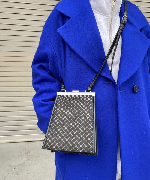 WHO'S WHO gallery（フーズフーギャラリー）の「クラスプショルダー（ショルダーバッグ・レディース・ブラック/ブラウン/サックスブルー/グリーン/レモンイエロー・FREE）」の2枚目の写真