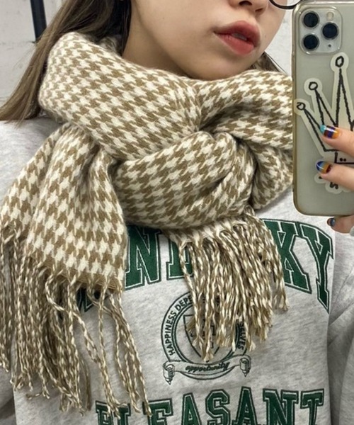 WEGO（ウィゴー）の「WEGO/【男女兼用】大判ストール（マフラー・レディース・オフホワイト/ライトピンク/グレー/その他3/グリーン/ブラック/ライトベージュ/ホワイト/ネイビー/レッド/その他2/その他1/ライトブラウン/ブラウン/その他4/イエロー/ブラウン系その他・FREE）」の17枚目の写真