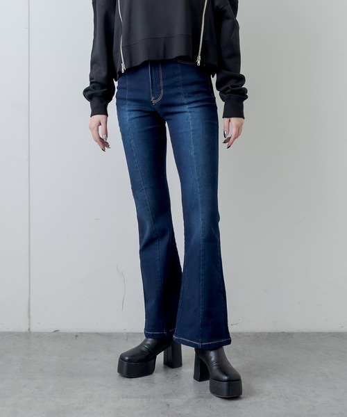 RASVOA(ラスボア)の「フレアステッチデニム(デニムパンツ・レディース・ネイビー/ブラック・S/M)」の16枚目の写真