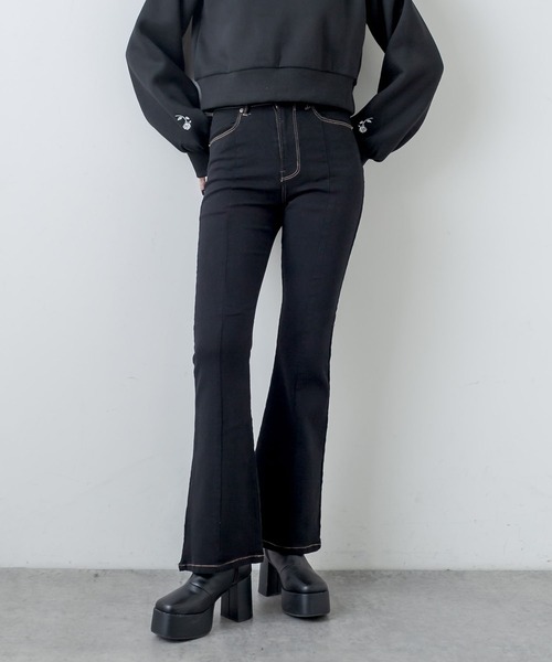 RASVOA(ラスボア)の「フレアステッチデニム(デニムパンツ・レディース・ネイビー/ブラック・S/M)」の5枚目の写真