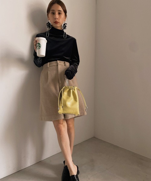 Ameri（アメリ）の「UND 2WAY CHAMBRAY VELOUR TOP（Tシャツ/カットソー・レディース・ブルー/パープル/ブラック・FREE）」の18枚目の写真