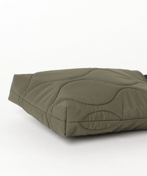 WEGO(ウィゴー)の「WEGO/キルティングミニマルポシェット(ショルダーバッグ・メンズ・カーキ/ブラック系その他・FREE)」の4枚目の写真