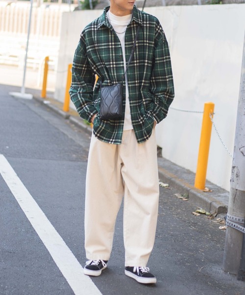 WEGO(ウィゴー)の「WEGO/キルティングミニマルポシェット(ショルダーバッグ・メンズ・カーキ/ブラック系その他・FREE)」の7枚目の写真