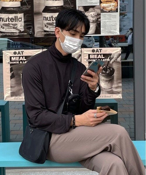 ASCLO（エジュクロ）の「ASCLO ウォーマータートルネックTシャツ（Tシャツ/カットソー・メンズ・ブラック/グレー/アイボリー・FREE）」の22枚目の写真