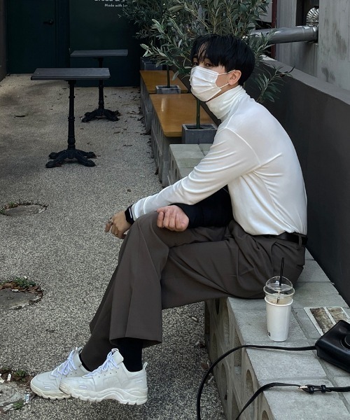 ASCLO（エジュクロ）の「ASCLO ウォーマータートルネックTシャツ（Tシャツ/カットソー・メンズ・ブラック/グレー/アイボリー・FREE）」の10枚目の写真