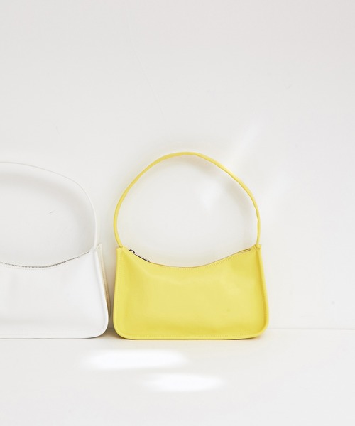 ADAM ET ROPE'(アダムエロペ)の「【一部直営店舗・WEB限定】カラーミニショルダーバッグ(ショルダーバッグ・レディース・ホワイト/ピンク/シルバー/グリーン/イエロー系その他2・FREE)」の3枚目の写真