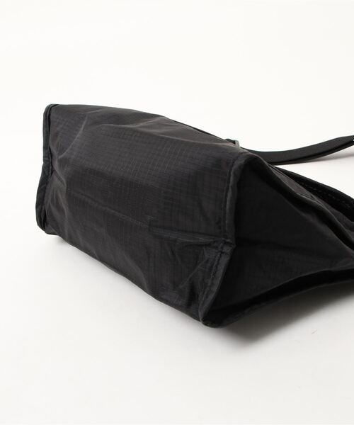 HUNTER(ハンター)の「/HUNTER(ハンター)/ORG PACKABLE CROSSBODY(ショルダーバッグ・メンズ・パープル/ネイビー/ブラック/レッド/ピンク/イエロー/ホワイト系その他/ホワイト/ライトブルー/オリーブ/その他1/その他/オレンジ/その他2・FREE)」の16枚目の写真