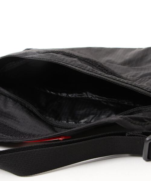 HUNTER(ハンター)の「/HUNTER(ハンター)/ORG PACKABLE CROSSBODY(ショルダーバッグ・メンズ・パープル/ネイビー/ブラック/レッド/ピンク/イエロー/ホワイト系その他/ホワイト/ライトブルー/オリーブ/その他1/その他/オレンジ/その他2・FREE)」の17枚目の写真