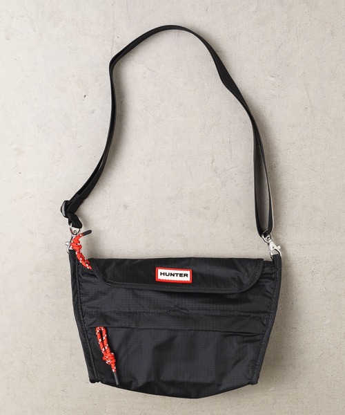 HUNTER(ハンター)の「/HUNTER(ハンター)/ORG PACKABLE CROSSBODY(ショルダーバッグ・メンズ・パープル/ネイビー/ブラック/レッド/ピンク/イエロー/ホワイト系その他/ホワイト/ライトブルー/オリーブ/その他1/その他/オレンジ/その他2・FREE)」の4枚目の写真