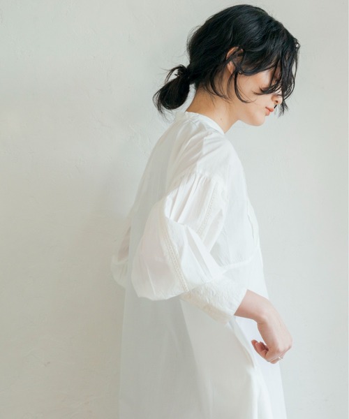 Katie WHITE CULT シャツワンピース　フリーサイズホワイトコットン ANGIE（アンジー）の「コットン刺繍ロングワンピース（シャツ