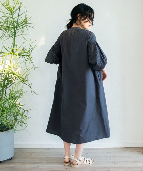 ANGIE(アンジー)の「コットン刺繍ロングワンピース(シャツワンピース・レディース・オフホワイト/ブルー/スミクロ・FREE)」の7枚目の写真