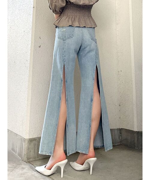GYDA（ジェイダ）の「ハイウエストバックスリットワイドデニムパンツ（デニムパンツ・レディース・ライトブルー/ブルー・SMALL/MEDIUM）」の3枚目の写真