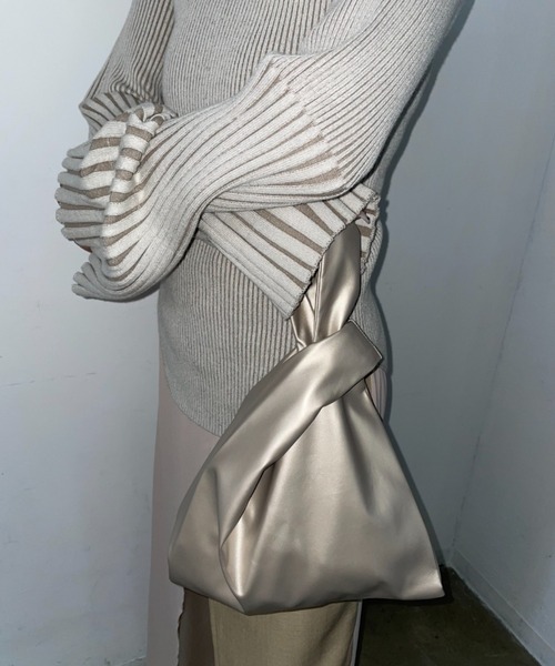 AIC.（エーアイシー）の「再入荷 アシンメトリーミニバッグ/フェイクレザー/ラメ（ハンドバッグ・レディース・ブラック/ピンク/シルバー/オレンジ/ブルー/ゴールド/カーキ/ホワイト系/その他1/その他2・FREE）」の20枚目の写真