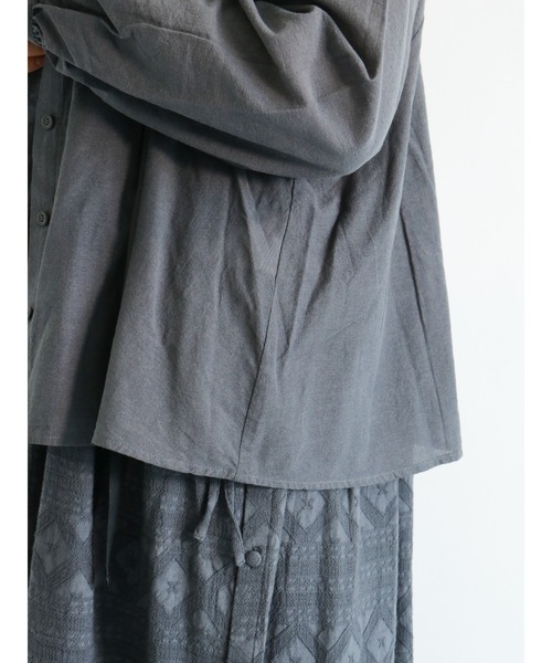 Samansa Mos2（サマンサ モスモス）の「コットンカポック切替ピンタックブラウス（シャツ/ブラウス・レディース・ベージュ/チャコール/キナリ・ﾌﾘ-）」の17枚目の写真