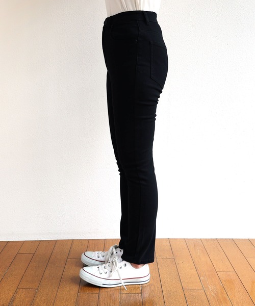 andme(アンドミー)の「ストレッチツイルスキニーパンツ(その他パンツ・レディース・ブラック・S/M/L)」の4枚目の写真