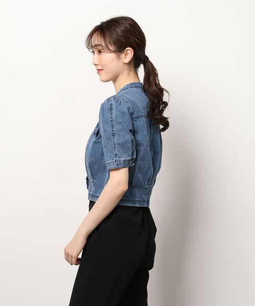 Guess（ゲス）の「Indigo Short Sleeve Shirt（シャツ/ブラウス・レディース・インディゴブルー・SMALL/X-SMALL/MEDIUM）」の7枚目の写真