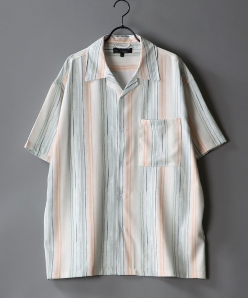 SITRY(シトリー)の「Oversize Drop shoulder Patterned shirt/オーバーサイズ ドロップショルダー 総柄 半袖シャツ(シャツ/ブラウス・メンズ・ホワイト/ライトグレー/ブラック/ブラウン/オフホワイト/サックスブルー/ピンク/イエロー/オレンジ/グリーン/マスタード/ラベンダー/ホワイト系その他/ブラック系その他/ブラック系その他2・M/L)」の8枚目の写真