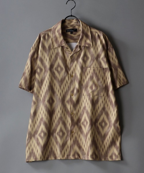 SITRY(シトリー)の「Oversize Drop shoulder Patterned shirt/オーバーサイズ ドロップショルダー 総柄 半袖シャツ(シャツ/ブラウス・メンズ・ホワイト/ライトグレー/ブラック/ブラウン/オフホワイト/サックスブルー/ピンク/イエロー/オレンジ/グリーン/マスタード/ラベンダー/ホワイト系その他/ブラック系その他/ブラック系その他2・M/L)」の13枚目の写真