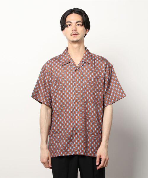 SITRY(シトリー)の「Oversize Drop shoulder Patterned shirt/オーバーサイズ ドロップショルダー 総柄 半袖シャツ(シャツ/ブラウス・メンズ・ホワイト/ライトグレー/ブラック/ブラウン/オフホワイト/サックスブルー/ピンク/イエロー/オレンジ/グリーン/マスタード/ラベンダー/ホワイト系その他/ブラック系その他/ブラック系その他2・M/L)」の16枚目の写真