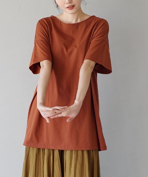 zootie(ズーティー)の「【シンプルさが丁度いいオーバーサイズT】 URBAN PLUS オーバーカットソー(Tシャツ/カットソー・レディース・ライトピンク/ブラック/ライトブルー/チャコール/イエロー系その他/オフホワイト/グレイッシュブルー/ライトカーキ/グレイッシュベージュ/ネイビー/アイボリー/ラベンダー/ライトベージュ/スモークピンク/ブラウン系その他/ダークグリーン/テラコッタ・フリー)」の7枚目の写真