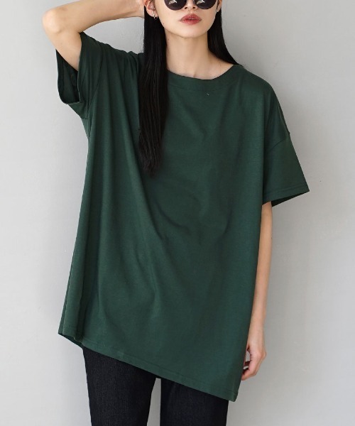 zootie(ズーティー)の「【シンプルさが丁度いいオーバーサイズT】 URBAN PLUS オーバーカットソー(Tシャツ/カットソー・レディース・ライトピンク/ブラック/ライトブルー/チャコール/イエロー系その他/オフホワイト/グレイッシュブルー/ライトカーキ/グレイッシュベージュ/ネイビー/アイボリー/ラベンダー/ライトベージュ/スモークピンク/ブラウン系その他/ダークグリーン/テラコッタ・フリー)」の10枚目の写真